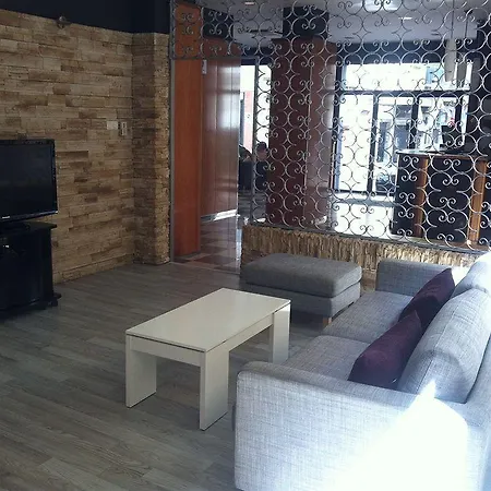 Ξενοδοχείο La Perla 2*