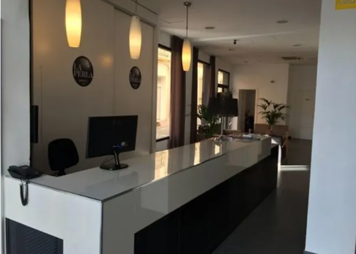 La Perla 2* Almería