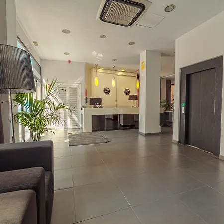 Hotel La Perla 2*