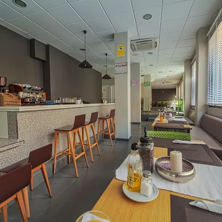 La Perla Hotel 2*