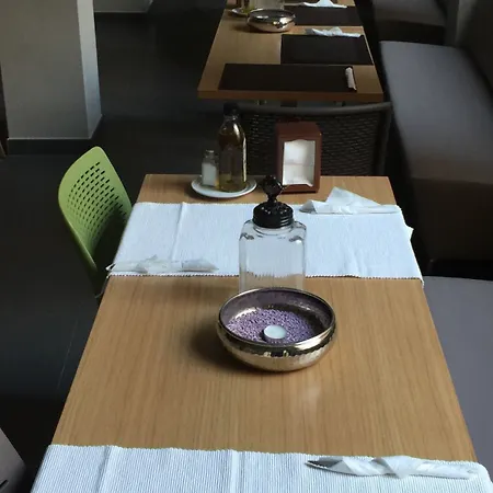 Hotel La Perla Almeria