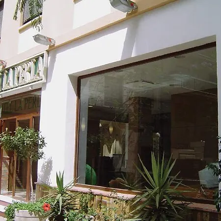 La Perla Otel 2*